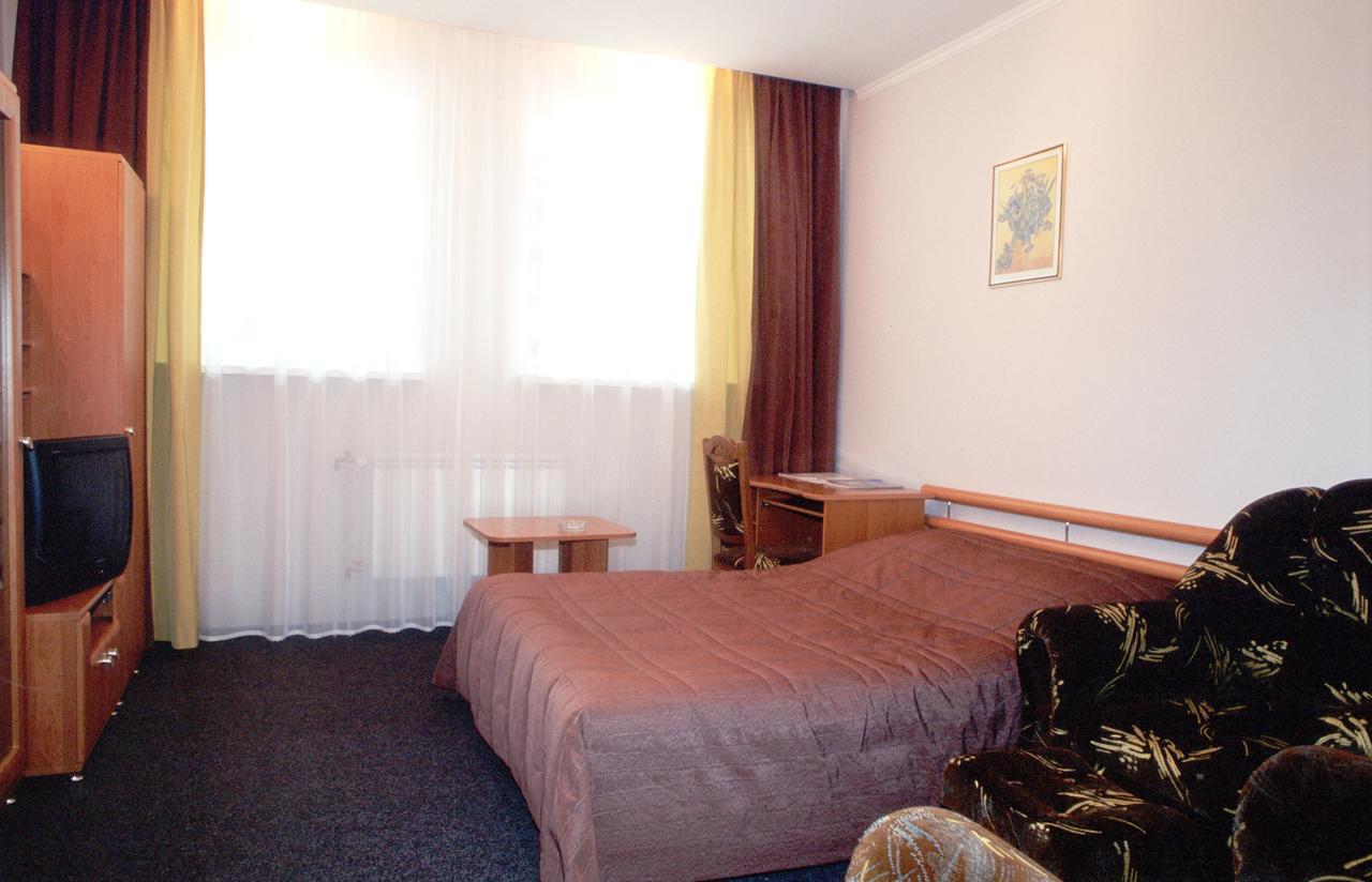 Park Hotel Kiev Bagian luar foto
