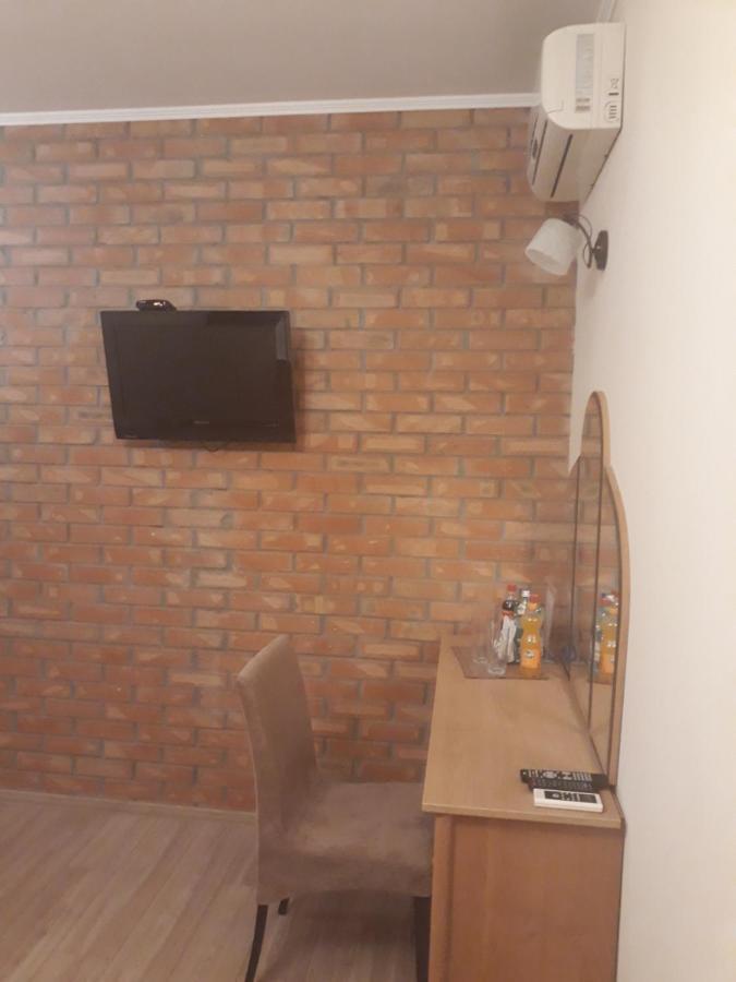 Park Hotel Kiev Bagian luar foto